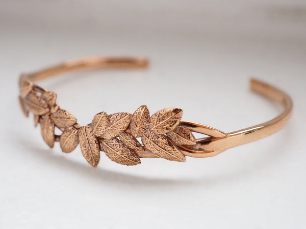 Leaf Pattern Design Gold Bracelet Womens Fashions BRAC475